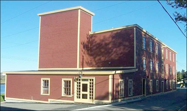 L'édifice FPU Factory/Advocate, Port Union, T.-N.-L.