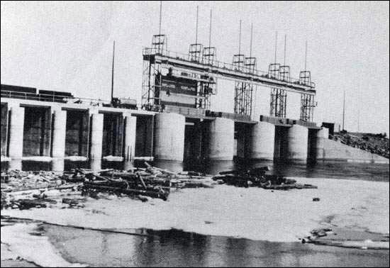Menihek Dam, Labrador Menihek Dam, Labrador