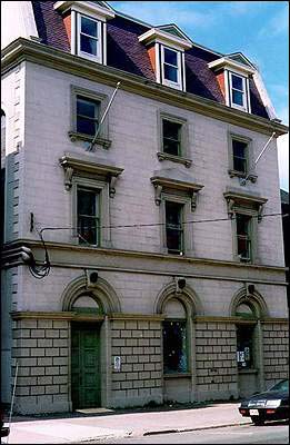 Édifice de l'ancienne Commercial Bank of Newfoundland, 1998