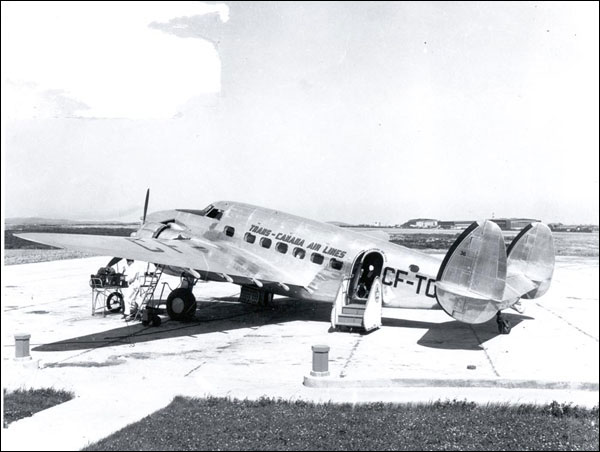 Lockheed 14H2 des Lignes aériennes Trans-Canada, Torbay, 1942-1948