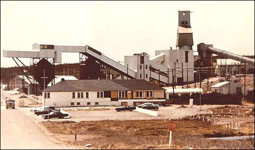 Opérations minières de la société ALCAN, vers 1977