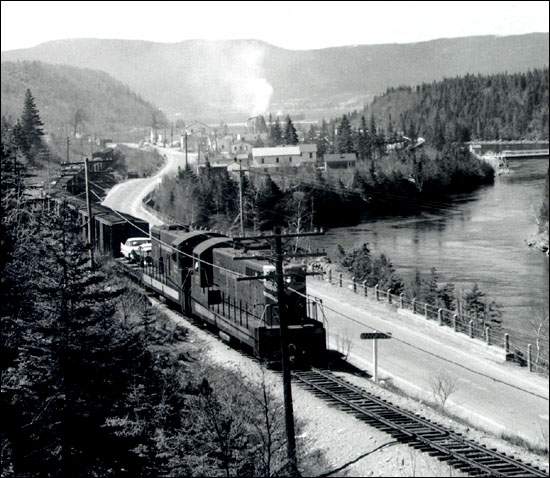 Train de marchandises, près de l'embouchure de la rivière Humber, s.d.