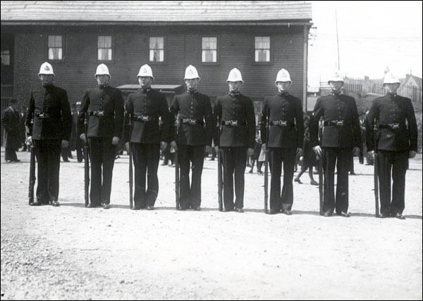 La Force constabulaire, le 2 mai 1937