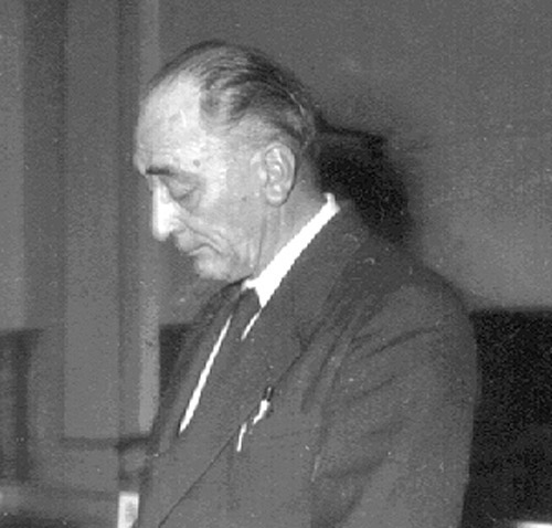 F. Gordon Bradley s'adressant à la Convention nationale F. Gordon Bradley s'adressant à la Convention nationale