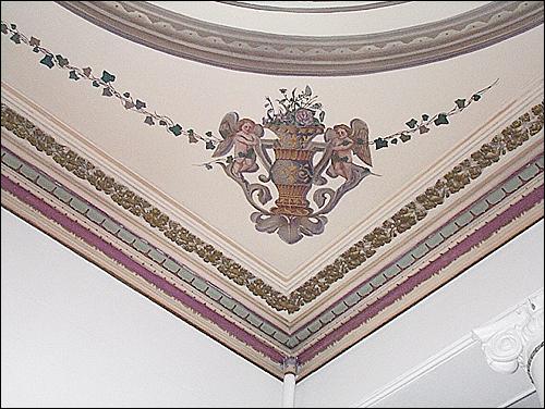 Détail du plafond du hall