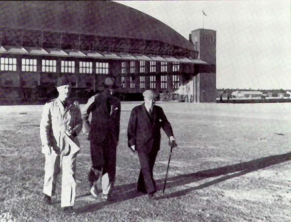 W.L. Mackenzie King lors de sa visite à Gander au mois d'août 1941