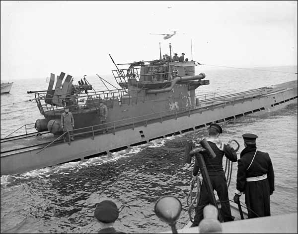 Sous-marin allemand (U-889), le 13 mai 1945 Sous-marin allemand (U-889), le 13 mai 1945