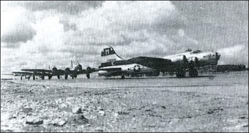 Base aérienne de Gander, 1944 Base aérienne de Gander, 1944