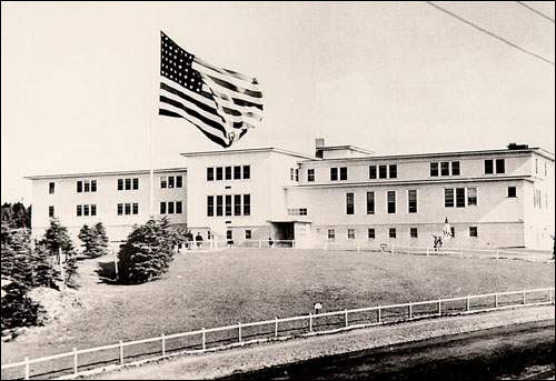 Quartier général, Fort Pepperrell, vers 1950 Quartier général, Fort Pepperrell, vers 1950