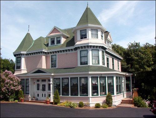 Manoir Waterford, St. John's, T.-N.-L. Manoir Waterford, St. John's, T.-N.-L.