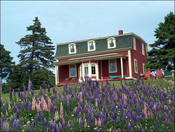 Lloyd George House, Dildo, NL, after restoration