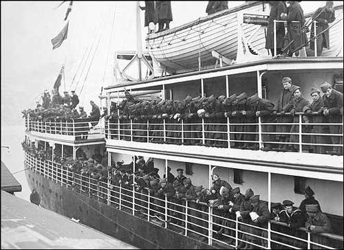 D Company, First Newfoundland Regiment, Lining Rails of <em>SS Stephano</em>, Ready to Leave for Overseas, March 20, 1915