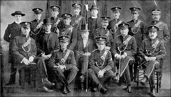 Officiers des Methodist Guards, vers 1910