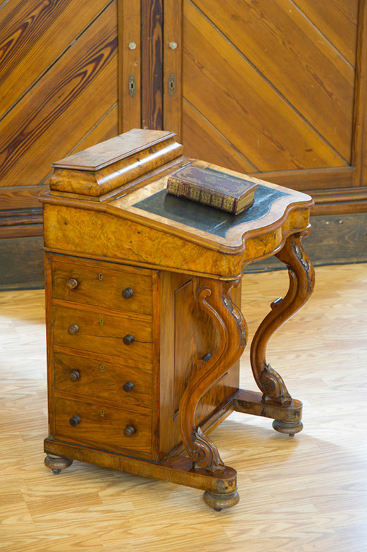 Mullock's Desk